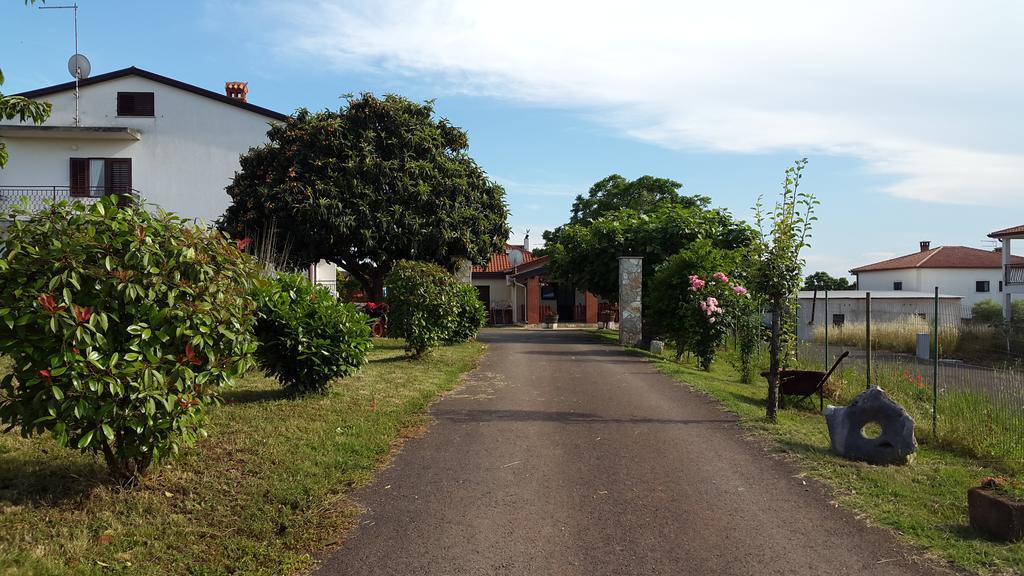 Novigrad Istria Apartment Samanta מראה חיצוני תמונה